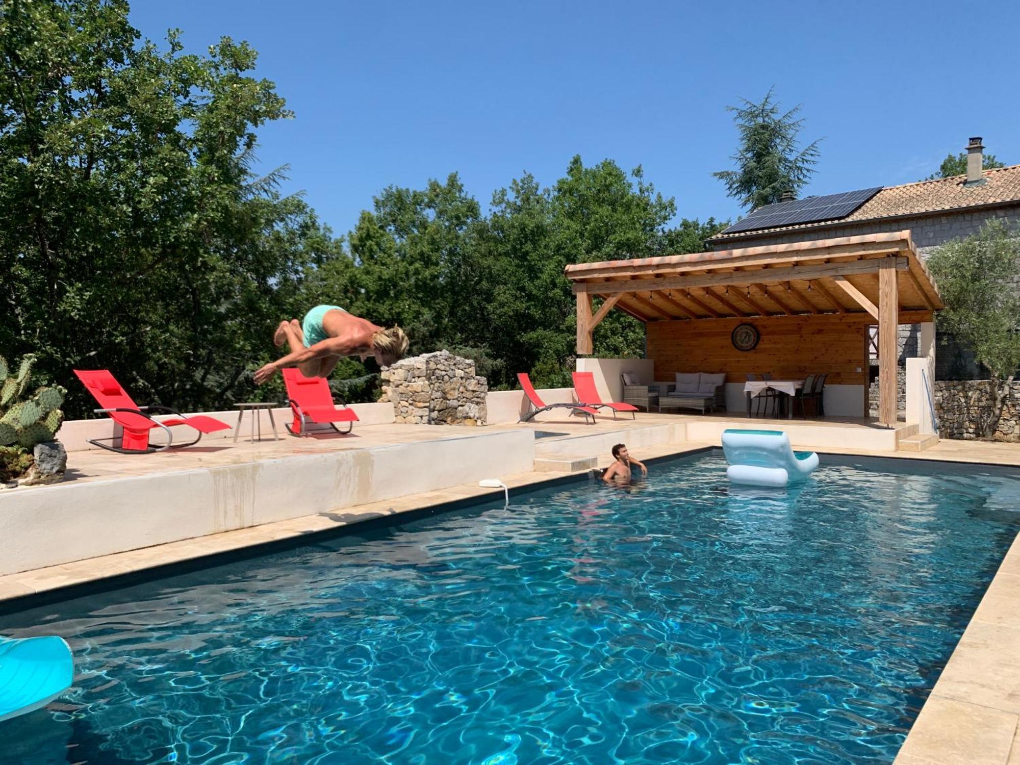 Avec Piscine Privee Au Coeur D'une Foret De Chenes Proche De Vallon Pont D'arc Ferienhaus *